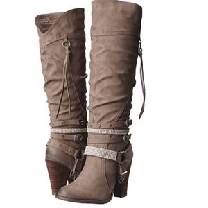 NOT RATED Women's Stacey Chelsea Boot